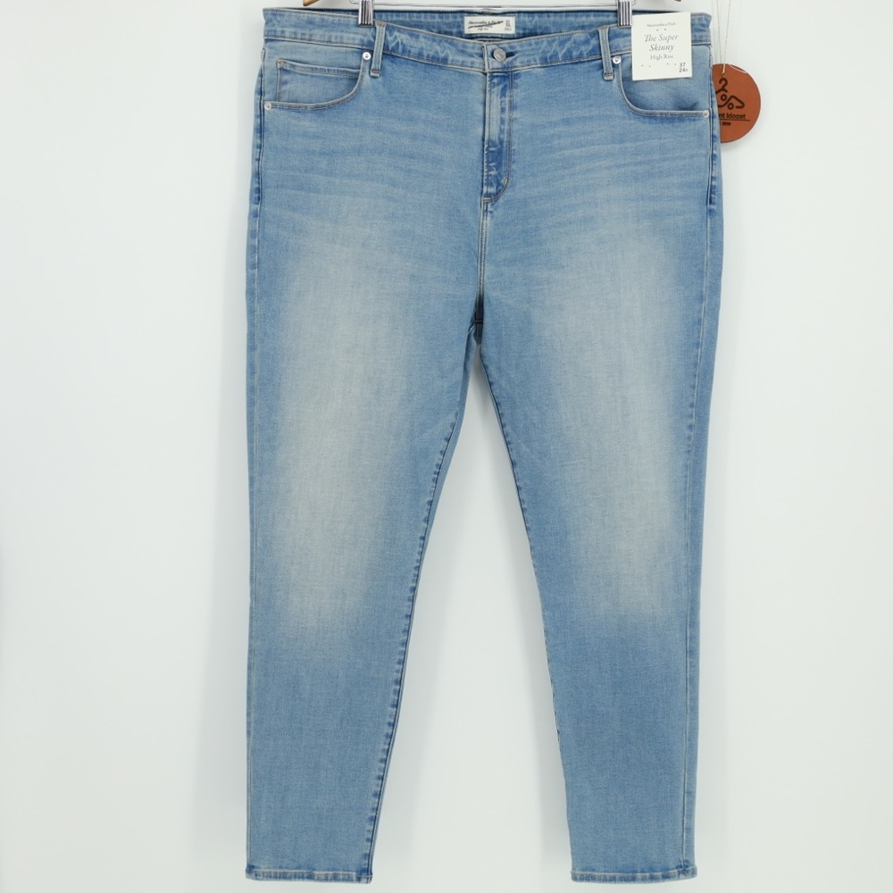 Abercrombie & Fitch Super Skinny High Rise Jeans Light Wash Size‎ 24R